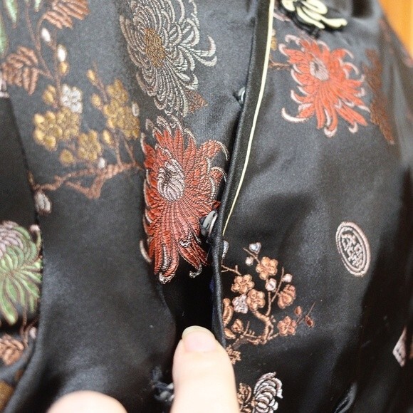 Solz Squirrel Black Oriental Asian Floral Embroidered Geisha Top Vintage 42 - Picture 6 of 16